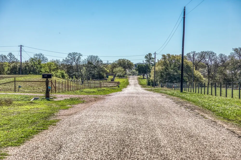 11646 Schuster Rd Round Top, TX 78954