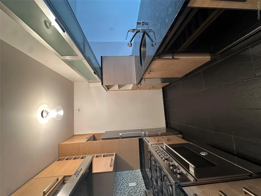 2 S End Avenue #7V New York (Manhattan), NY 10280
