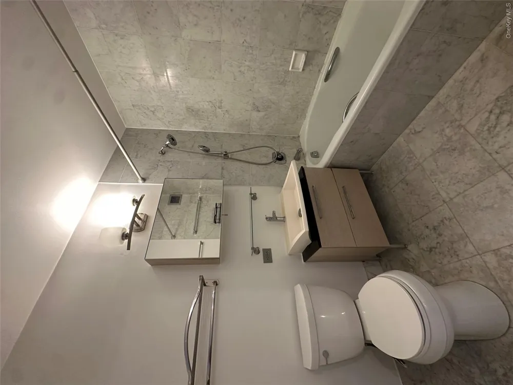 2 S End Avenue #7V New York (Manhattan), NY 10280
