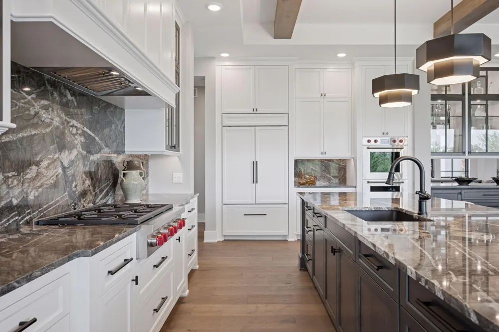 6529 Peaceful Lane Chanhassen, MN 55317