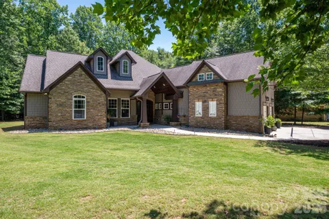 489 Evergreen Road