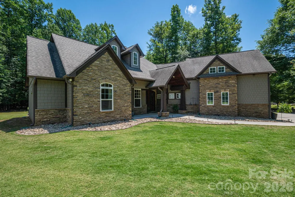 489 Evergreen Road Lake Wylie, SC 29710