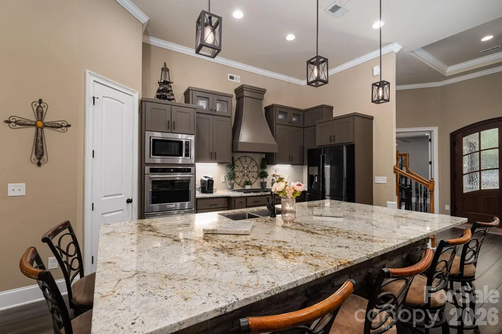 489 Evergreen Road Lake Wylie, SC 29710