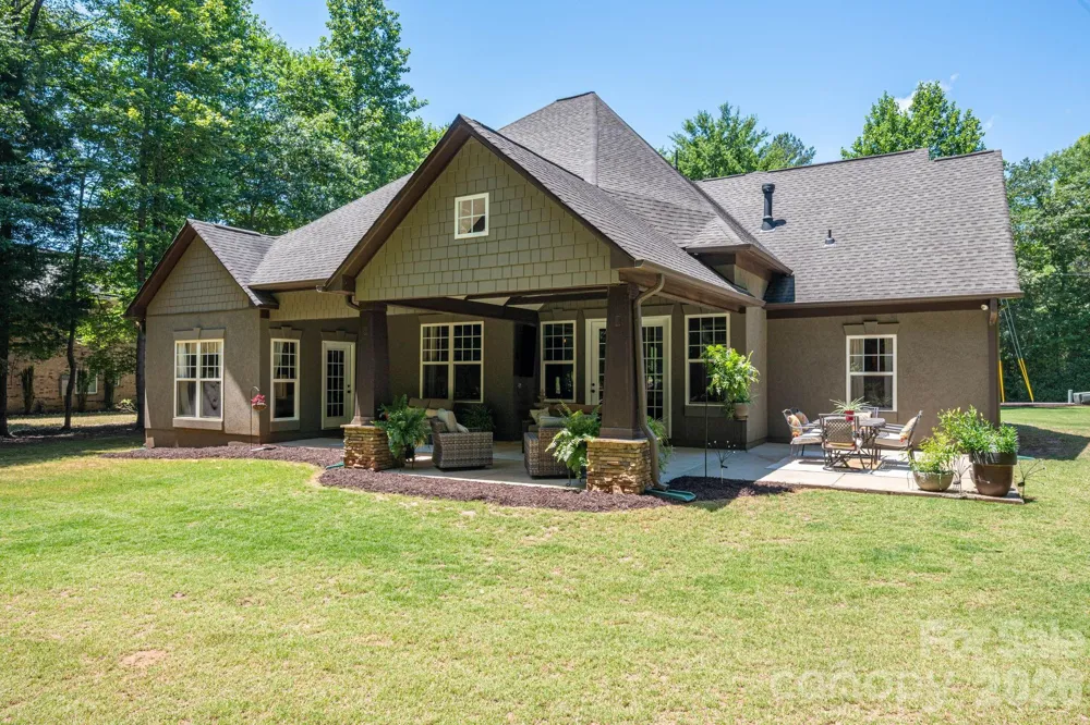 489 Evergreen Road Lake Wylie, SC 29710