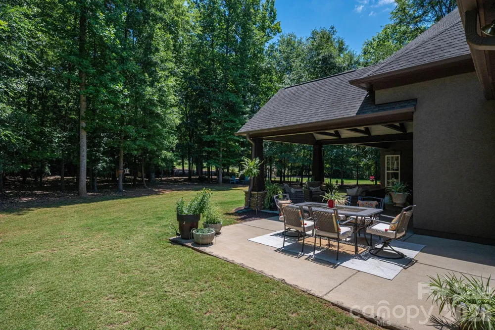 489 Evergreen Road Lake Wylie, SC 29710