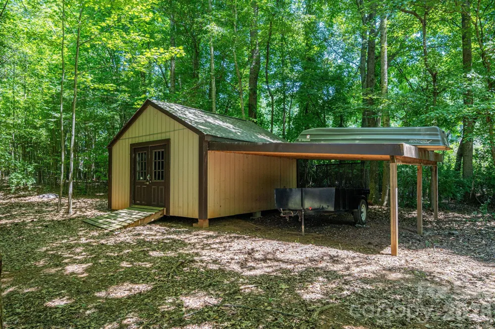 489 Evergreen Road Lake Wylie, SC 29710