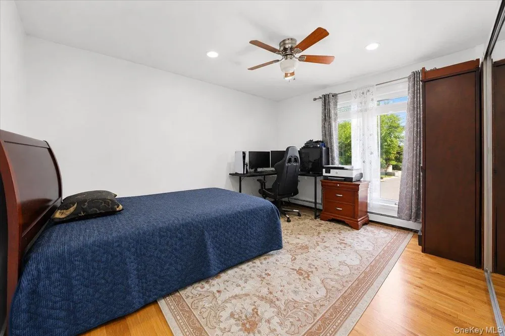 15 Oakhurst Street South Huntington, NY 11746