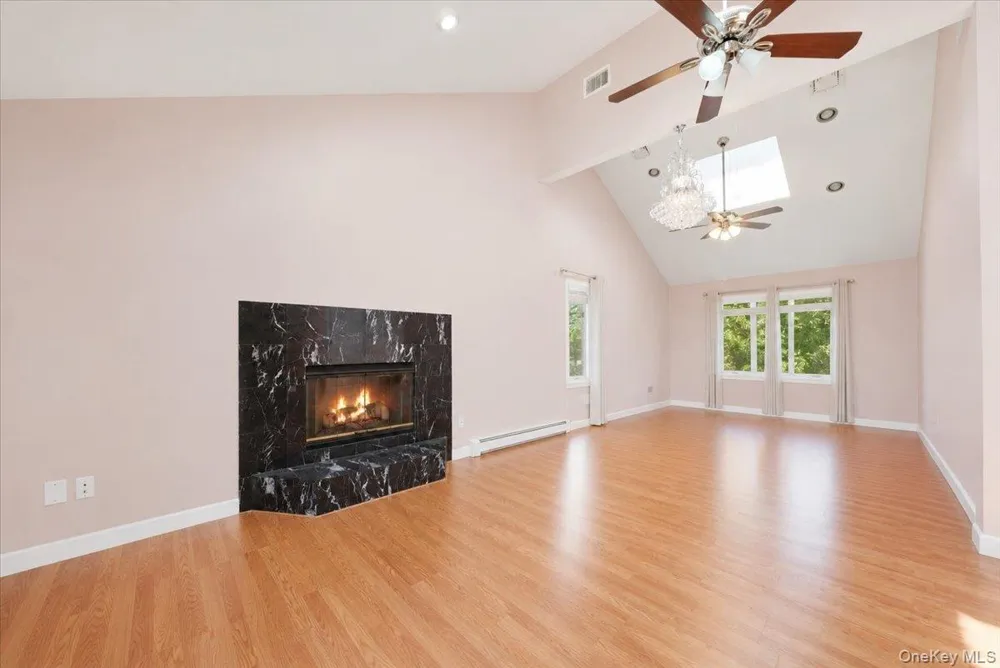 15 Oakhurst Street South Huntington, NY 11746