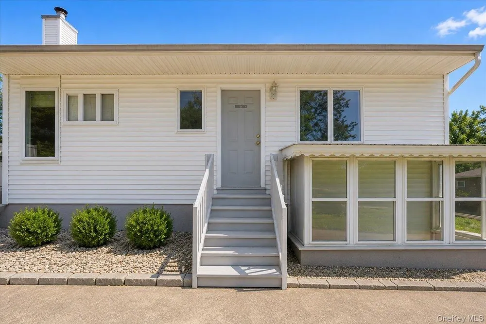 15 Oakhurst Street South Huntington, NY 11746