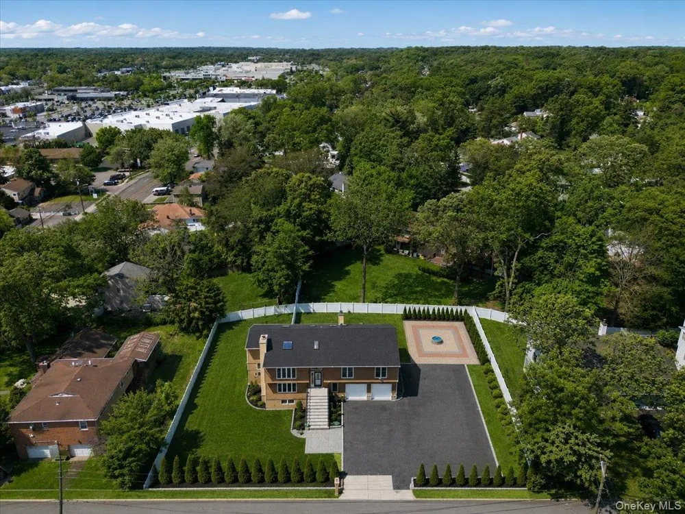 15 Oakhurst Street South Huntington, NY 11746