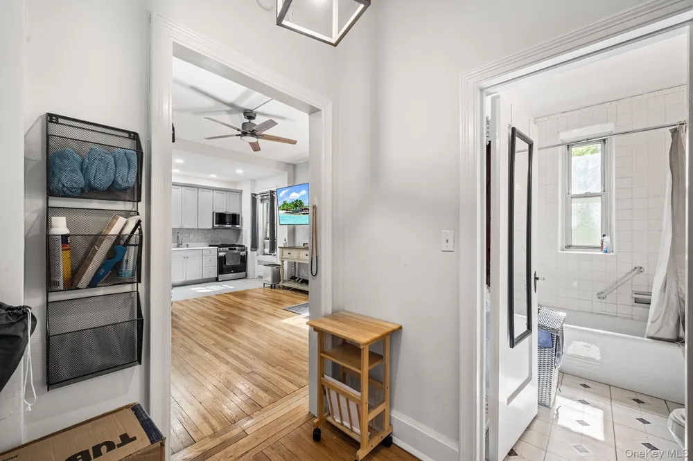 68-10 108th Street #1D Forest Hills, NY 11375