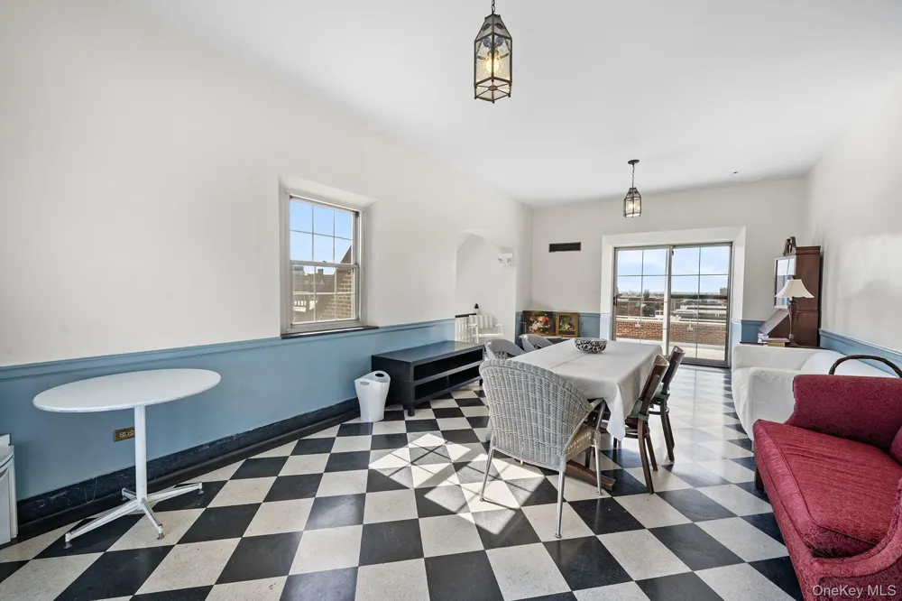 68-10 108th Street #1D Forest Hills, NY 11375