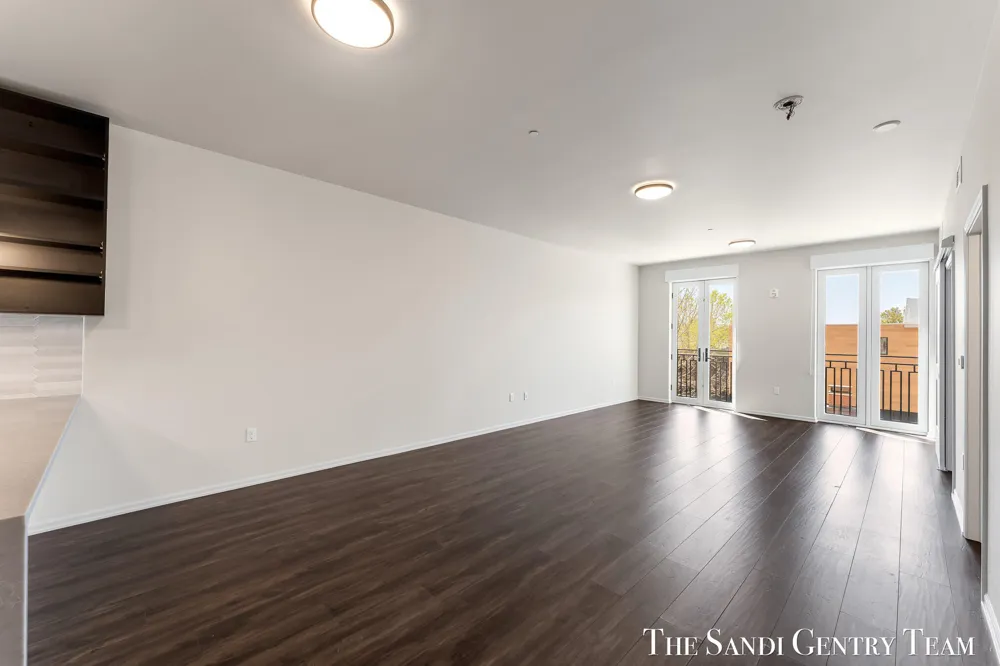 110 W Savidge Street #203 Spring Lake, MI 49456
