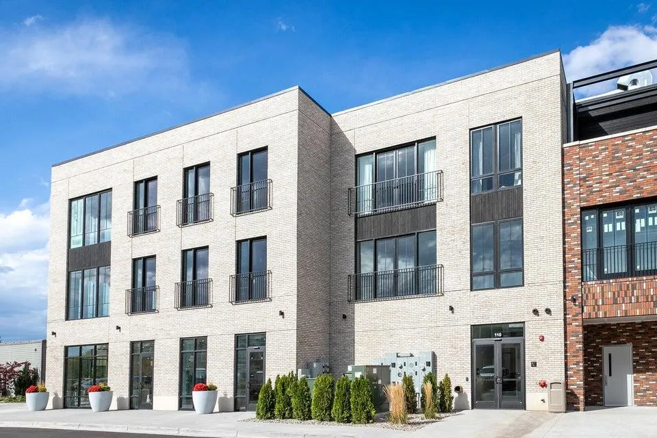 110 W Savidge Street #203 Spring Lake, MI 49456