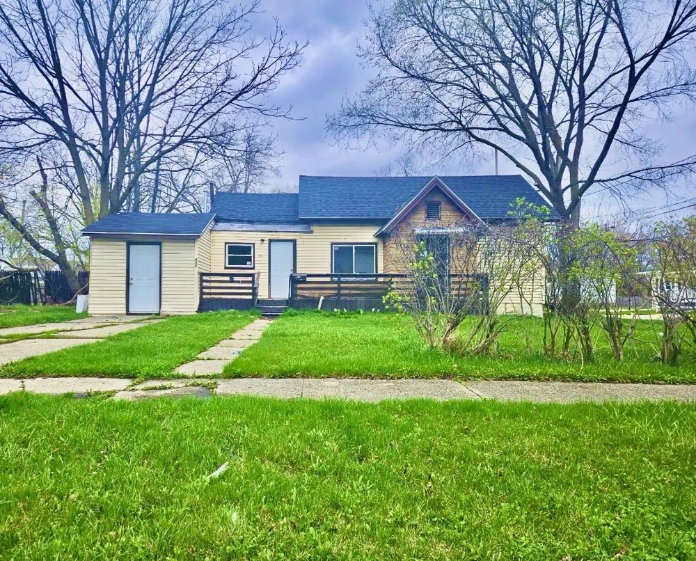 402 Oak Street Saginaw City, MI 48604