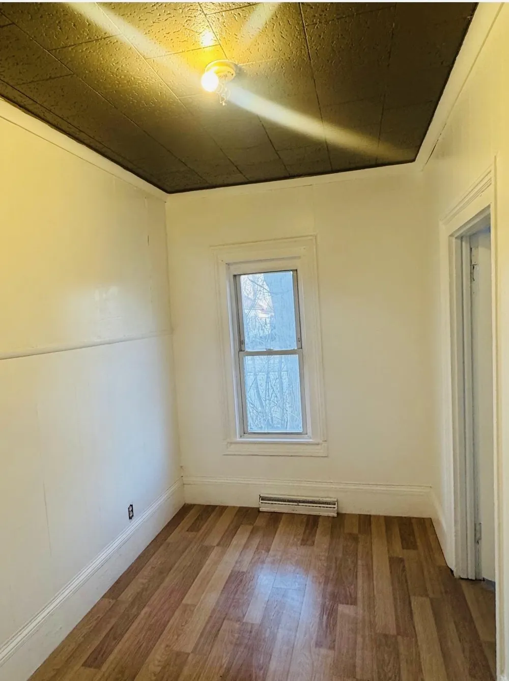402 Oak Street Saginaw City, MI 48604