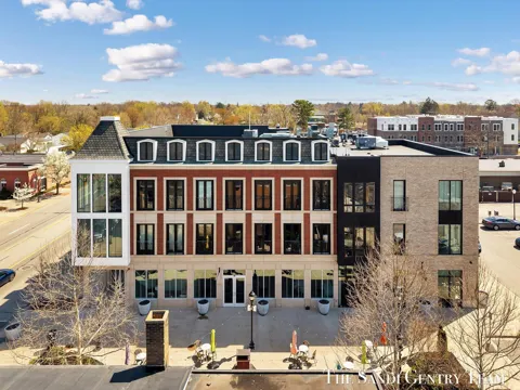 110 W Savidge Street #302