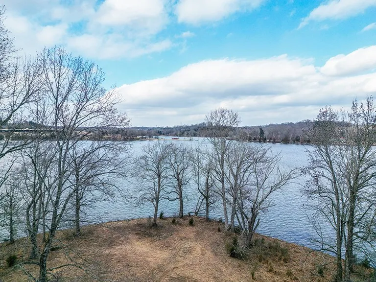 255 Cherokee Dock Rd Lebanon, TN 37087