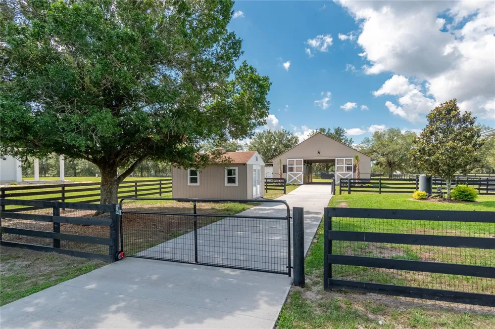 6957 NW 54TH LOOP ocala, FL 34482