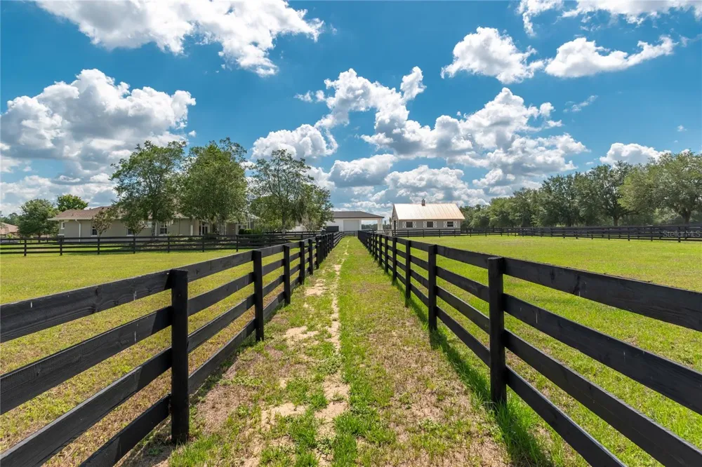 6957 NW 54TH LOOP ocala, FL 34482