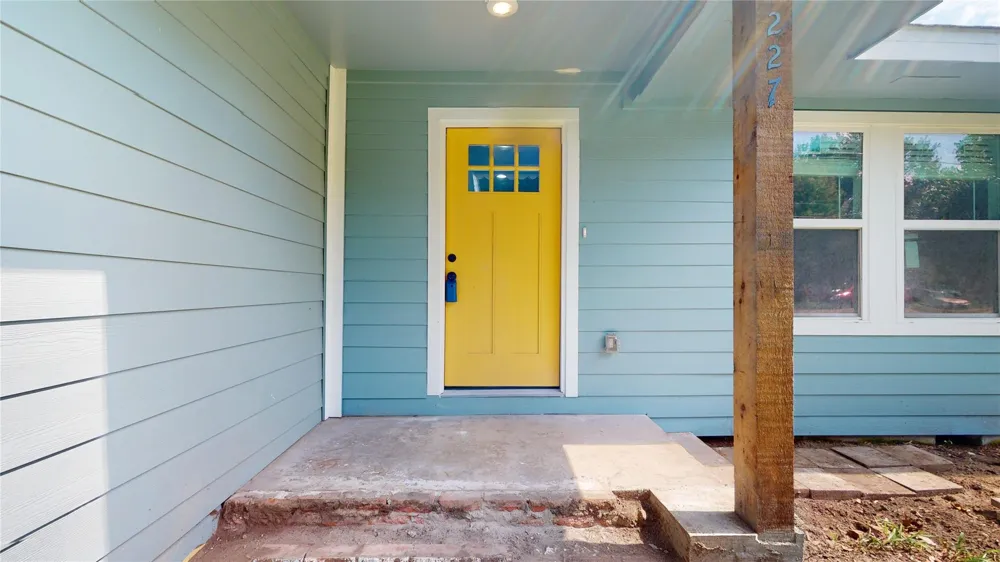 227 Kansas Street Bacliff, TX 77518