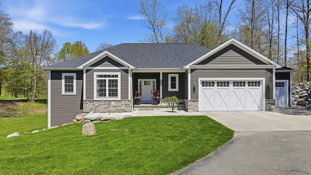 9654 Aberdeen Court Canadian Lakes, MI 49346