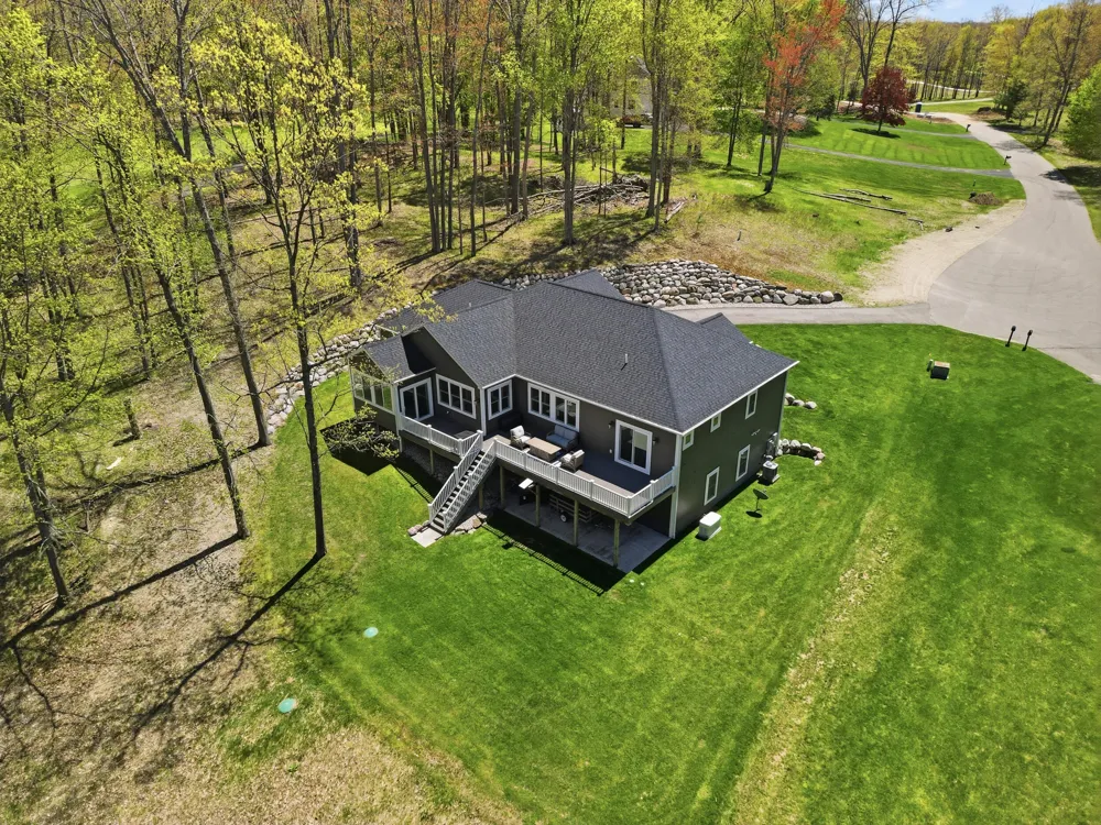 9654 Aberdeen Court Canadian Lakes, MI 49346