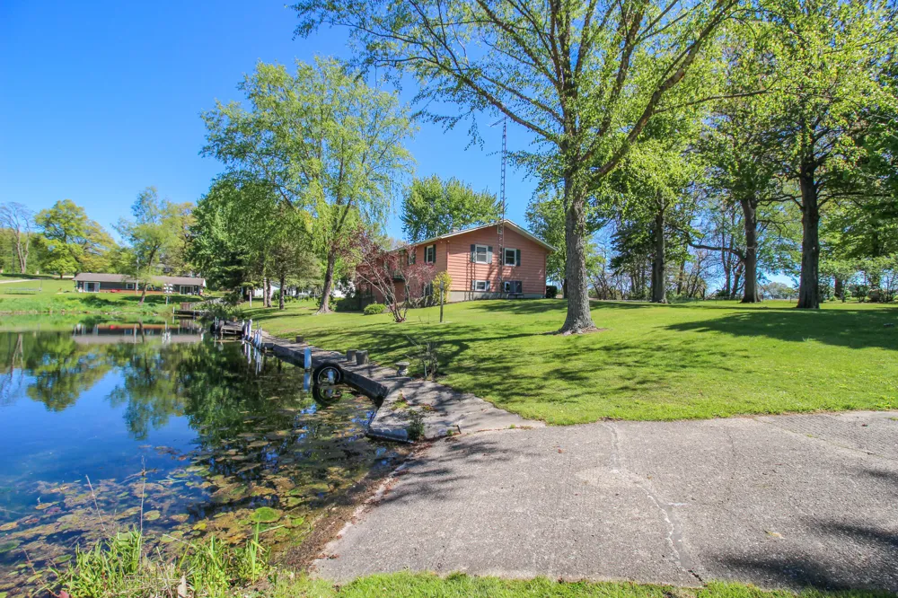 57436 Gearharts Landing Road Three Rivers, MI 49093