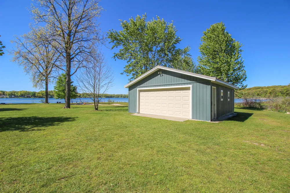 57436 Gearharts Landing Road Three Rivers, MI 49093
