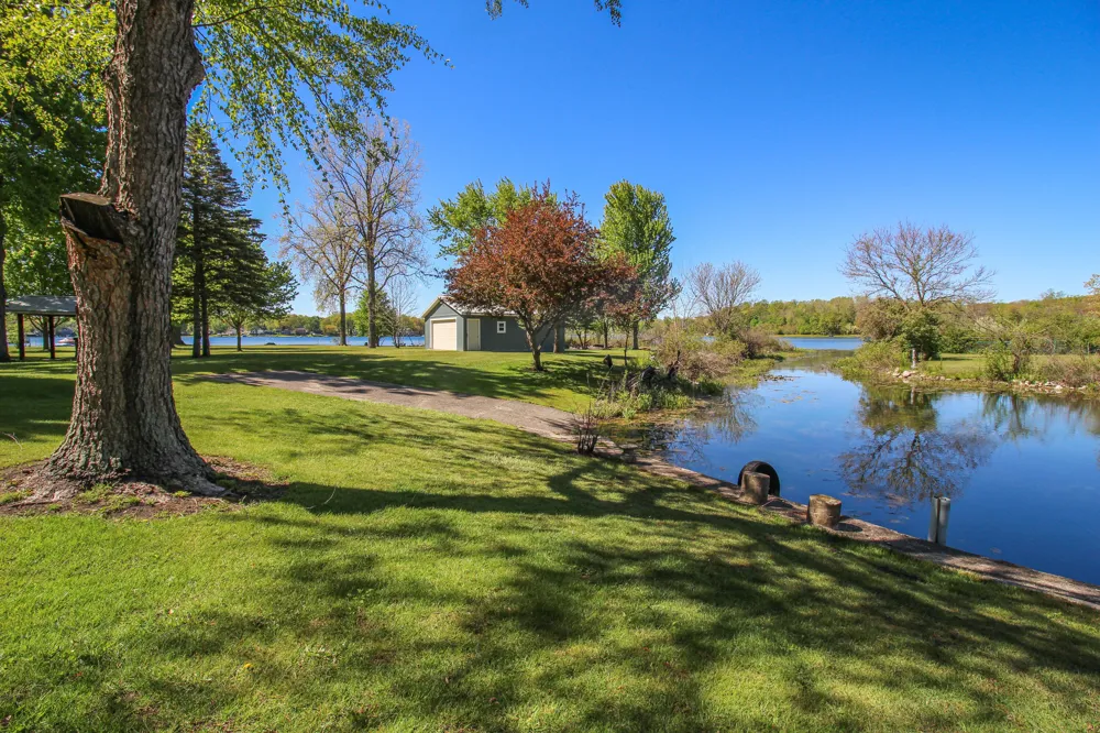 57436 Gearharts Landing Road Three Rivers, MI 49093