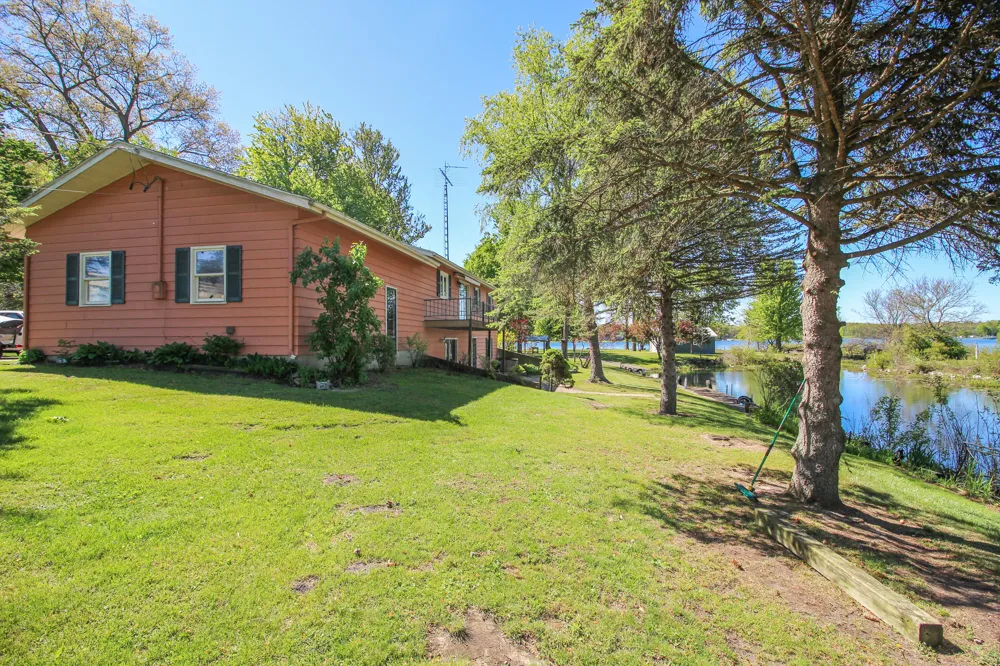 57436 Gearharts Landing Road Three Rivers, MI 49093