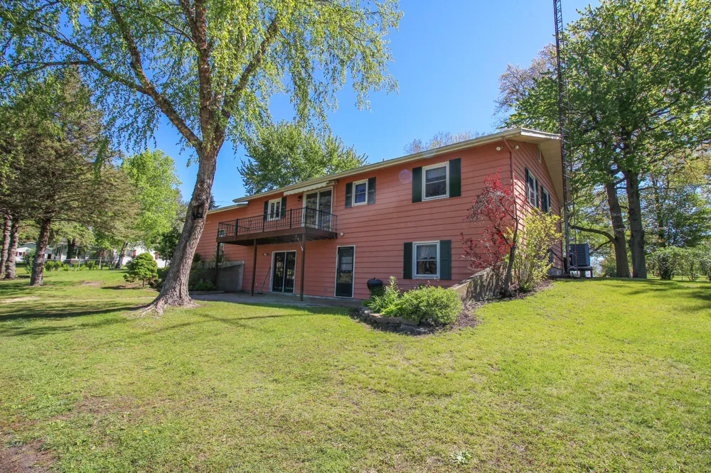 57436 Gearharts Landing Road Three Rivers, MI 49093