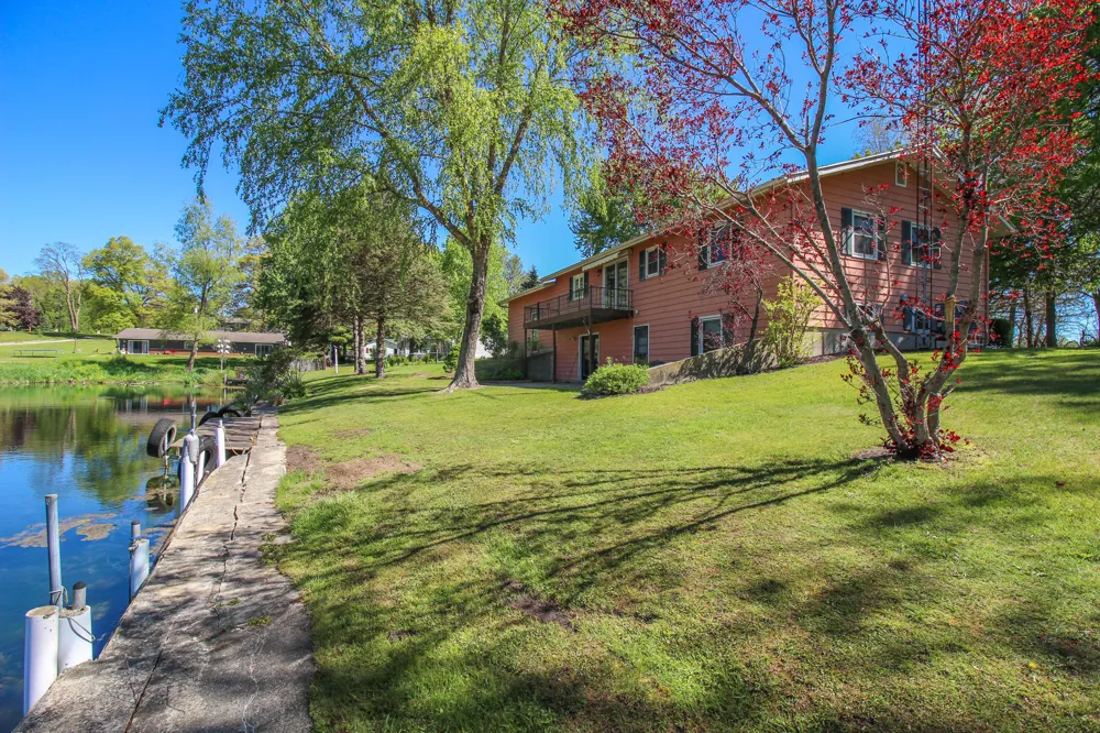 57436 Gearharts Landing Road Three Rivers, MI 49093