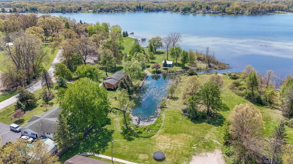 57436 Gearharts Landing Road Three Rivers, MI 49093