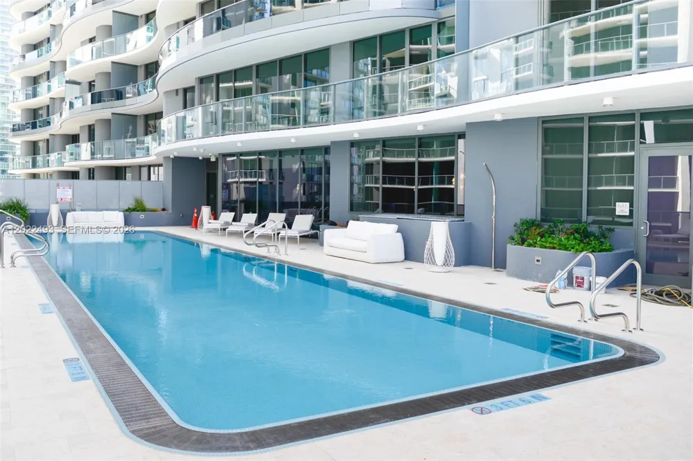 1000 Brickell Plz #2715 Miami, FL 33131