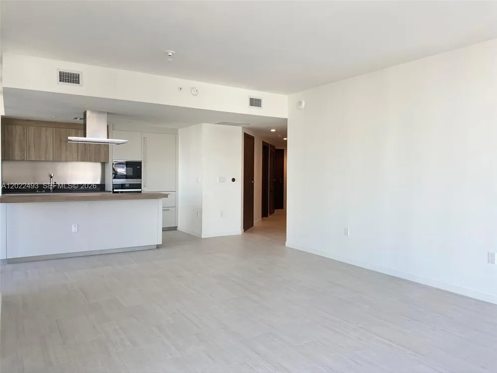1000 Brickell Plz #2715 Miami, FL 33131
