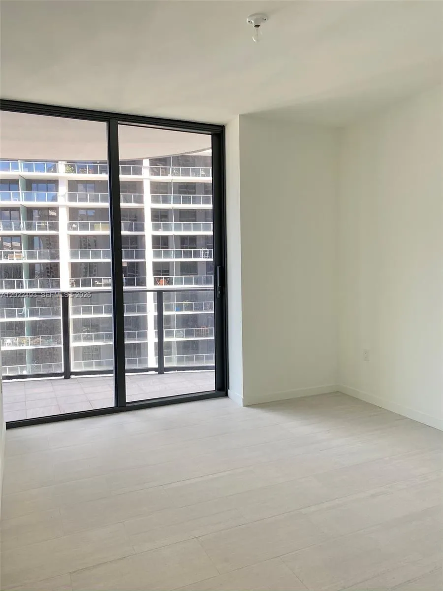 1000 Brickell Plz #2715 Miami, FL 33131