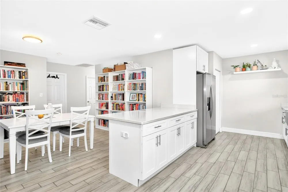 3608 W CARMEN STREET Tampa, FL 33609