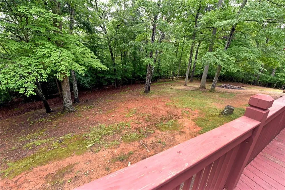 3857 Gumlog Road Young Harris, GA 30582