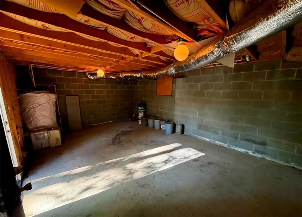 3857 Gumlog Road Young Harris, GA 30582