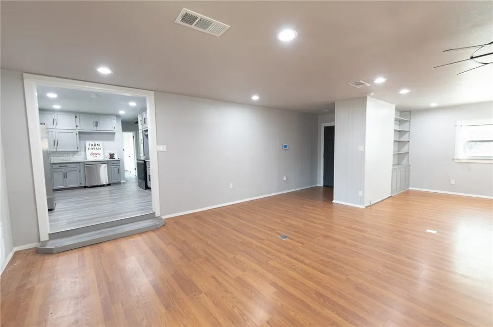 306 W Hutchinson Street Beeville, TX 78102