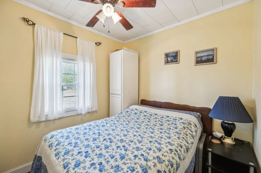 11460 Crooked Creek Rd Lobelville, TN 37097