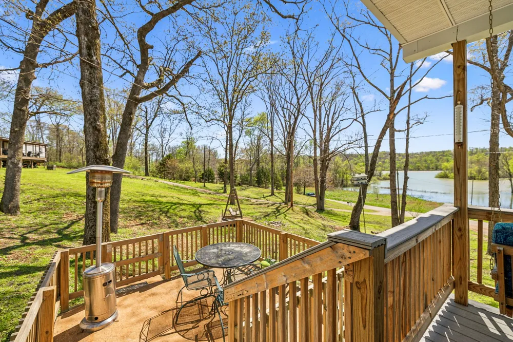 11460 Crooked Creek Rd Lobelville, TN 37097