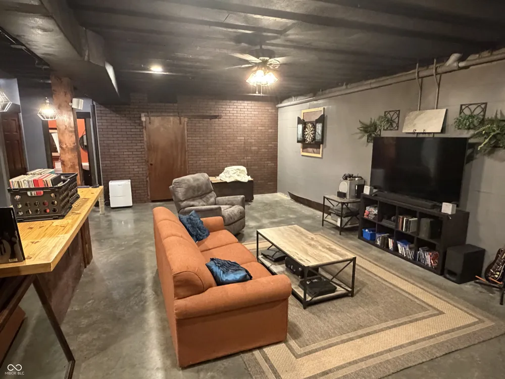 3656 Hollybrook Road Gosport, IN 47433