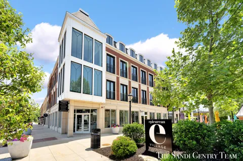 110 W Savidge Street #203
