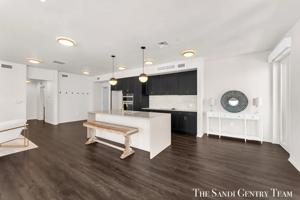 110 W Savidge Street #302 Spring Lake Village, MI 49456