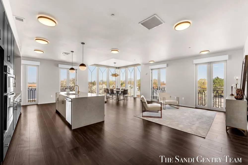 110 W Savidge Street #302 Spring Lake Village, MI 49456