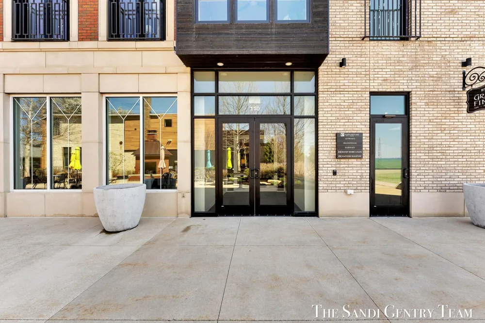 110 W Savidge Street #302 Spring Lake Village, MI 49456