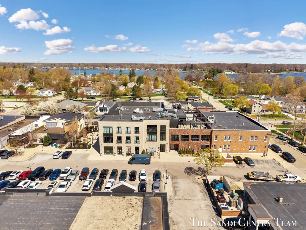 110 W Savidge Street #302 Spring Lake Village, MI 49456