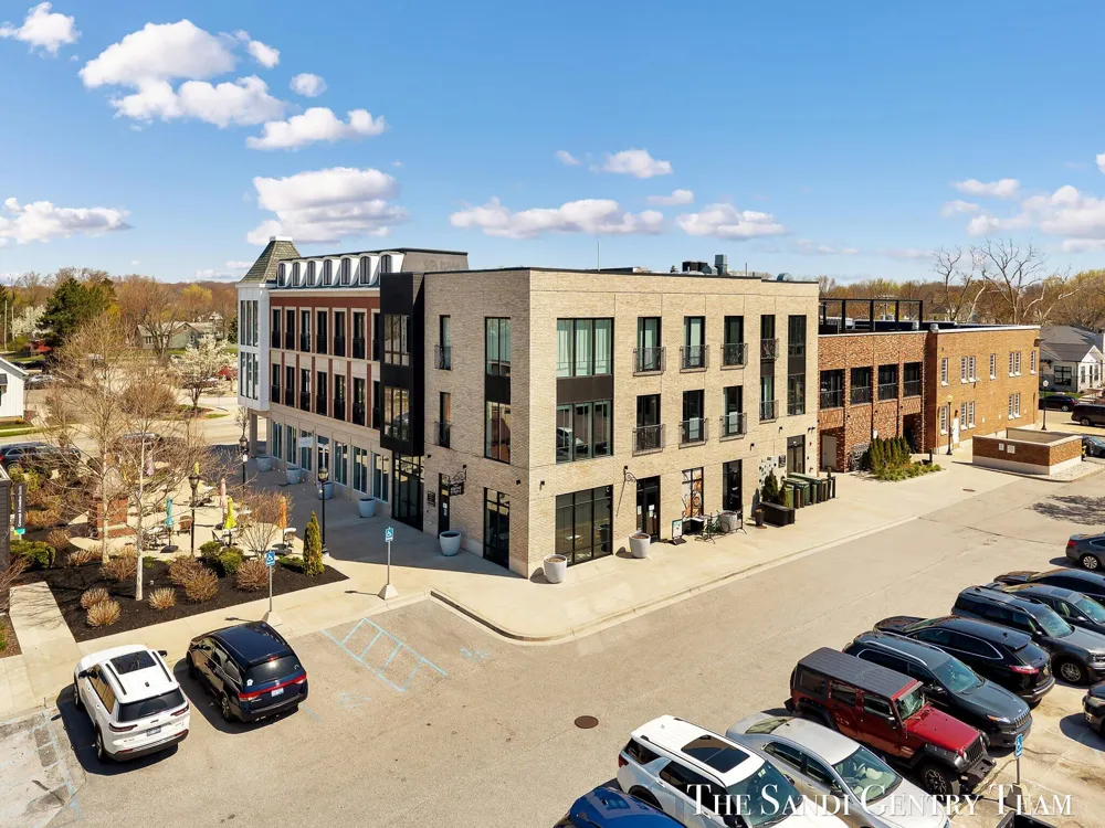 110 W Savidge Street #302 Spring Lake Village, MI 49456